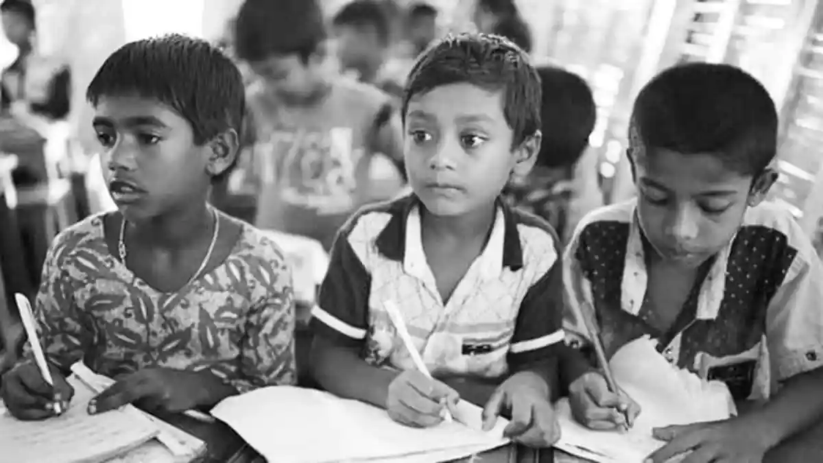 শিক্ষা প্রতিষ্ঠানে ছাত্রদের পরীক্ষা, শিক্ষার্থীদের নিবন্ধন ও শিক্ষা কার্যক্রম. Channel i News - চ্যানেল আই নিউজ