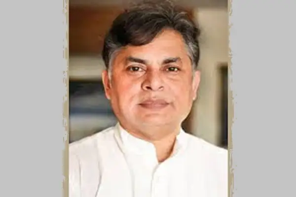 চ্যানেল আই অনলাইন এর জন্য তারিক সুজাতের ছবি, বাংলাদেশি সাংবাদিক. Channel i News - চ্যানেল আই নিউজ