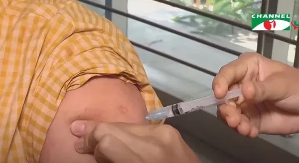 বাংলাদেশে করোনার ভ্যাকসিন উৎপাদনের জন্য টিকা দেওয়া হচ্ছে. Channel i News - চ্যানেল আই নিউজ