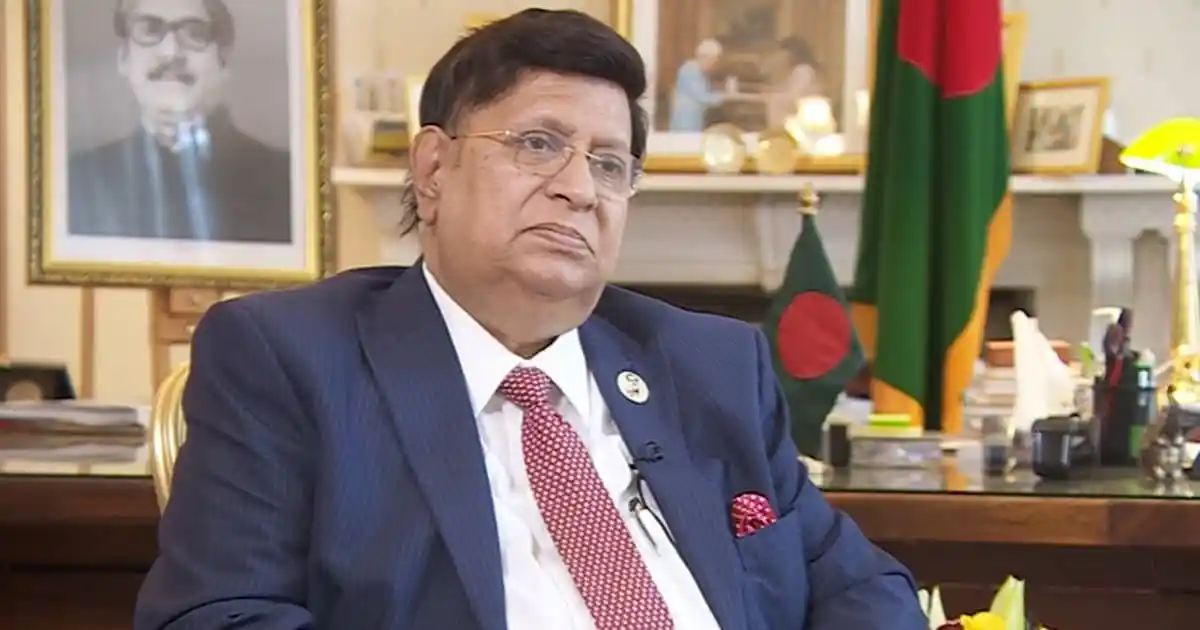 বাংলাদেশের একজন সরকারী কর্মকর্তা অফিসে বসে আছেন।. Channel i News - চ্যানেল আই নিউজ