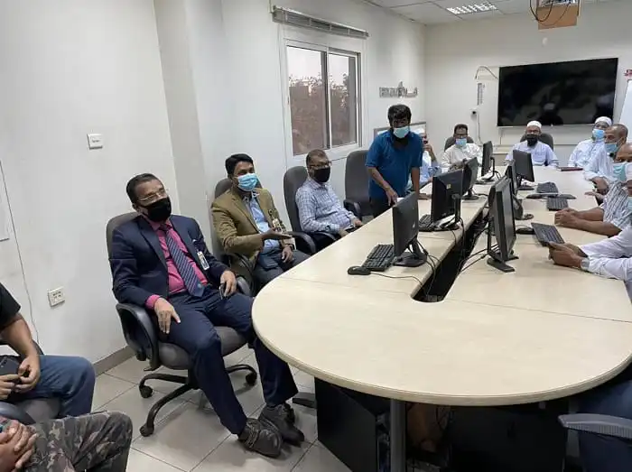 কনস্যুলেট টিম জেদ্দায় কারখানা ও এজেন্সি পরিদর্শন করছে. Channel i News - চ্যানেল আই নিউজ