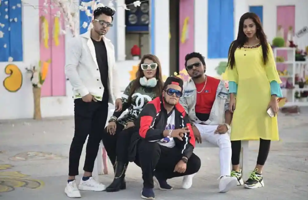 বেলাল ও পূজার গানের ভিডিওতে পাঁচজন শিল্পী উপস্থিত. Channel i News - চ্যানেল আই নিউজ