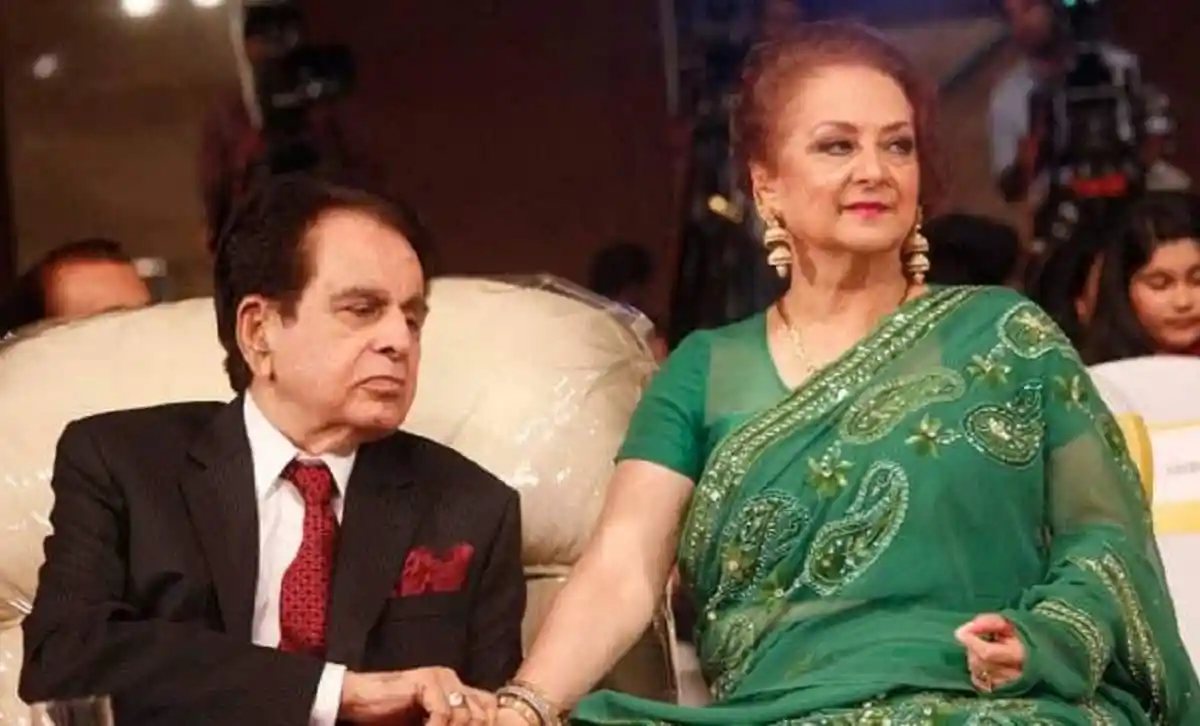 সায়রা বানু আইসিইউ থেকে সাধারণ কেবিনে স্থানান্তরিত, সুস্থতার জন্য প্রার্থনা. Channel i News - চ্যানেল আই নিউজ