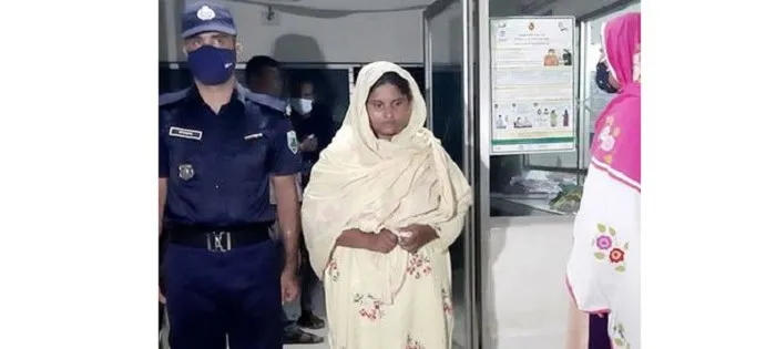 পুলিশের সঙ্গে আটক নারী, গৃহকর্মী নির্যাতনের অভিযোগ. Channel i News - চ্যানেল আই নিউজ
