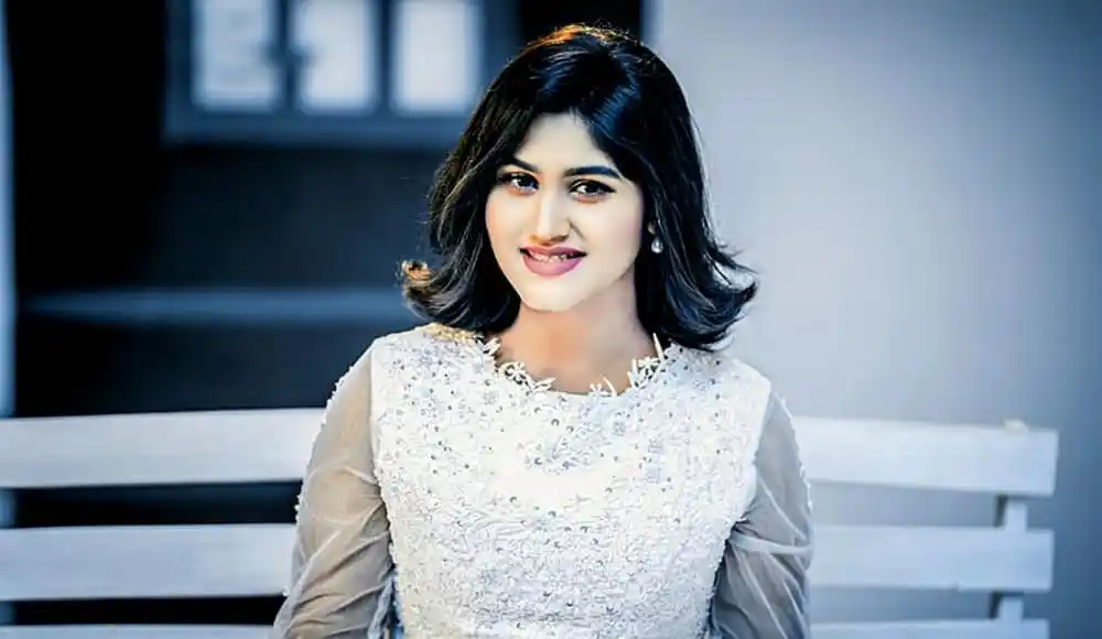 সুমনা, সেরাকণ্ঠের গায়িকা, প্রথম সিনেমায় গান গাইছেন. Channel i News - চ্যানেল আই নিউজ