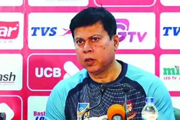 বাংলাদেশ ক্রিকেট কোচের প্রেস কনফারেন্সে মুখোমুখি সাংবাদিকরা. Channel i News - চ্যানেল আই নিউজ