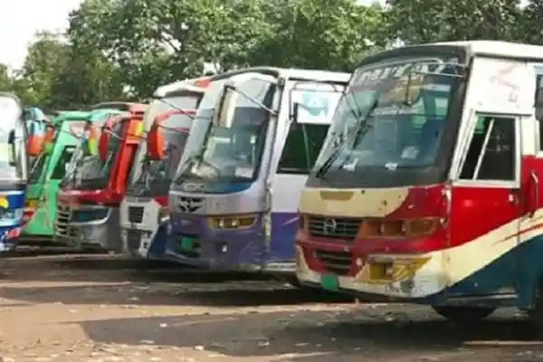 কক্সবাজারে পর্যটকদের জন্য বাসের সারি, যানজটের কারণে আটকা পড়েছেন হাজার হাজার পর্যটক. Channel i News - চ্যানেল আই নিউজ