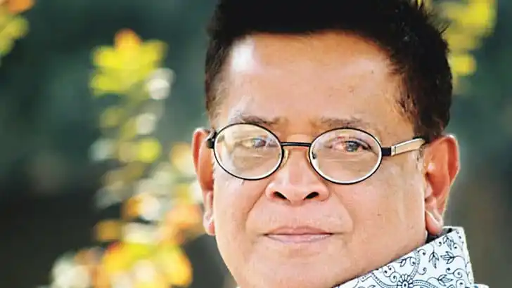 নন্দিত কথাসাহিত্যিক হুমায়ূন আহমেদের ছবি, স্মরণে তার জন্মদিন. Channel i News - চ্যানেল আই নিউজ