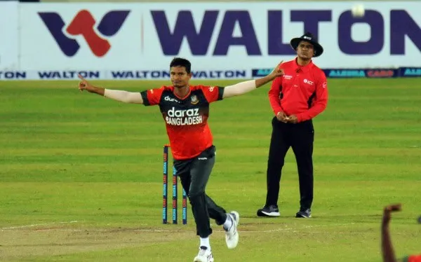নাসুমের ৭ উইকেট নেওয়ার মুহূর্তের ছবি, ক্রিকেট মাঠে উদযাপন. Channel i News - চ্যানেল আই নিউজ