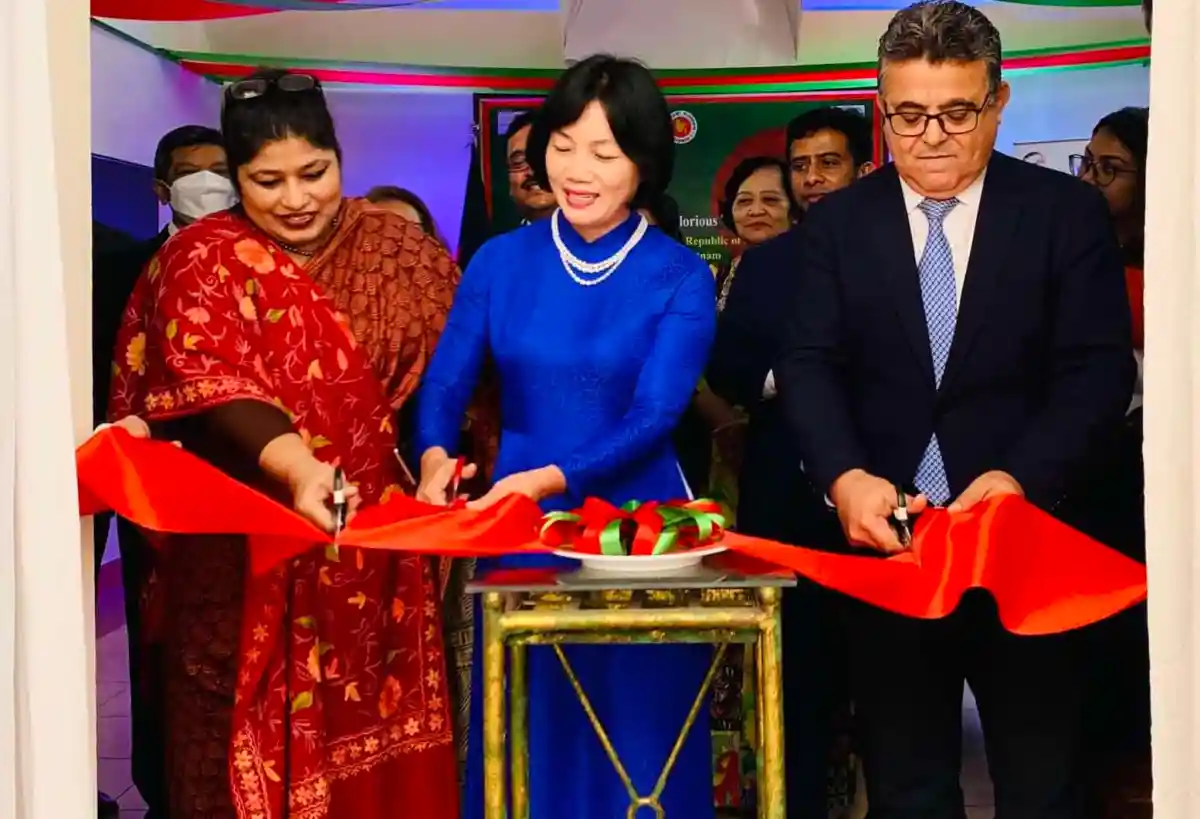 বাংলাদেশ দূতাবাসে বিজয়ের ৫০ বছর উদযাপন উপলক্ষে রঙিন অনুষ্ঠানে অংশগ্রহণ. Channel i News - চ্যানেল আই নিউজ