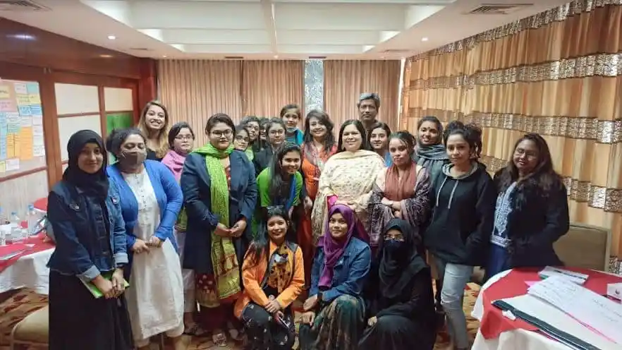 নারী সাংবাদিক ও শিক্ষার্থীদের ডিডব্লিউ একাডেমি মেন্টরশিপের অনুষ্ঠানে অংশগ্রহণ. Channel i News - চ্যানেল আই নিউজ