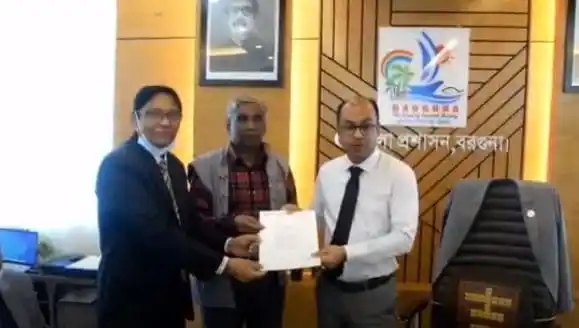 প্রধানমন্ত্রীর কাছে স্মারকলিপি প্রদান, লঞ্চে আগুনের ঘটনায় ১১ দফা দাবি. Channel i News - চ্যানেল আই নিউজ