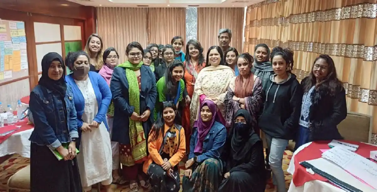 নারী সাংবাদিক ও শিক্ষার্থীদের ডি ডব্লিউ একাডেমীর মেন্টরশিপ কর্মশালার ছবি. Channel i News - চ্যানেল আই নিউজ