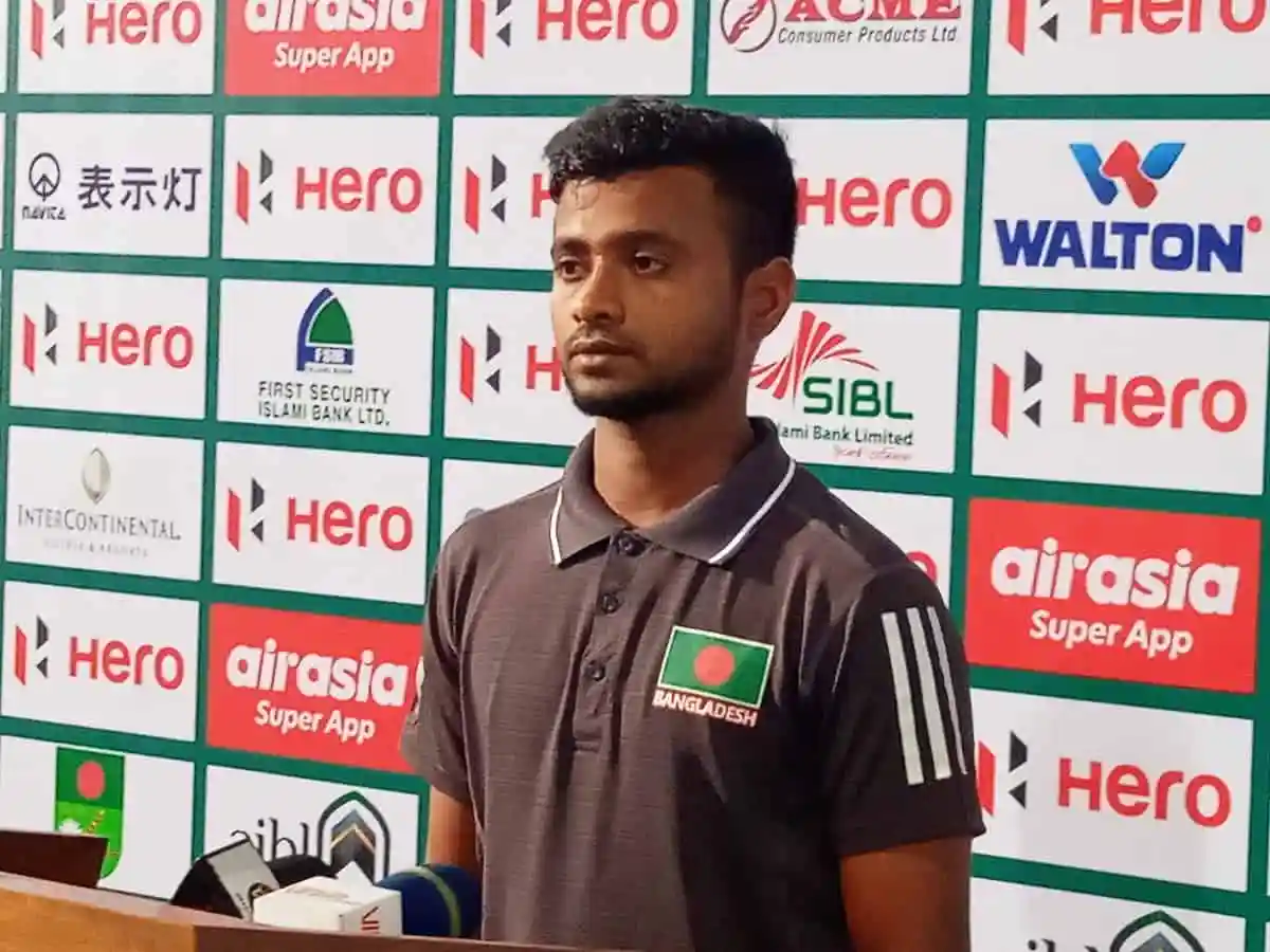 বাংলাদেশ ক্রিকেটার সংবাদ সম্মেলনে বক্তব্য দিচ্ছেন. Channel i News - চ্যানেল আই নিউজ