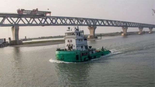 শিমুলিয়া-বাংলাবাজার নৌরুটে ফেরি চলাচল স্বাভাবিক, নদীতে ফেরি চলাচল করছে।. Channel i News - চ্যানেল আই নিউজ
