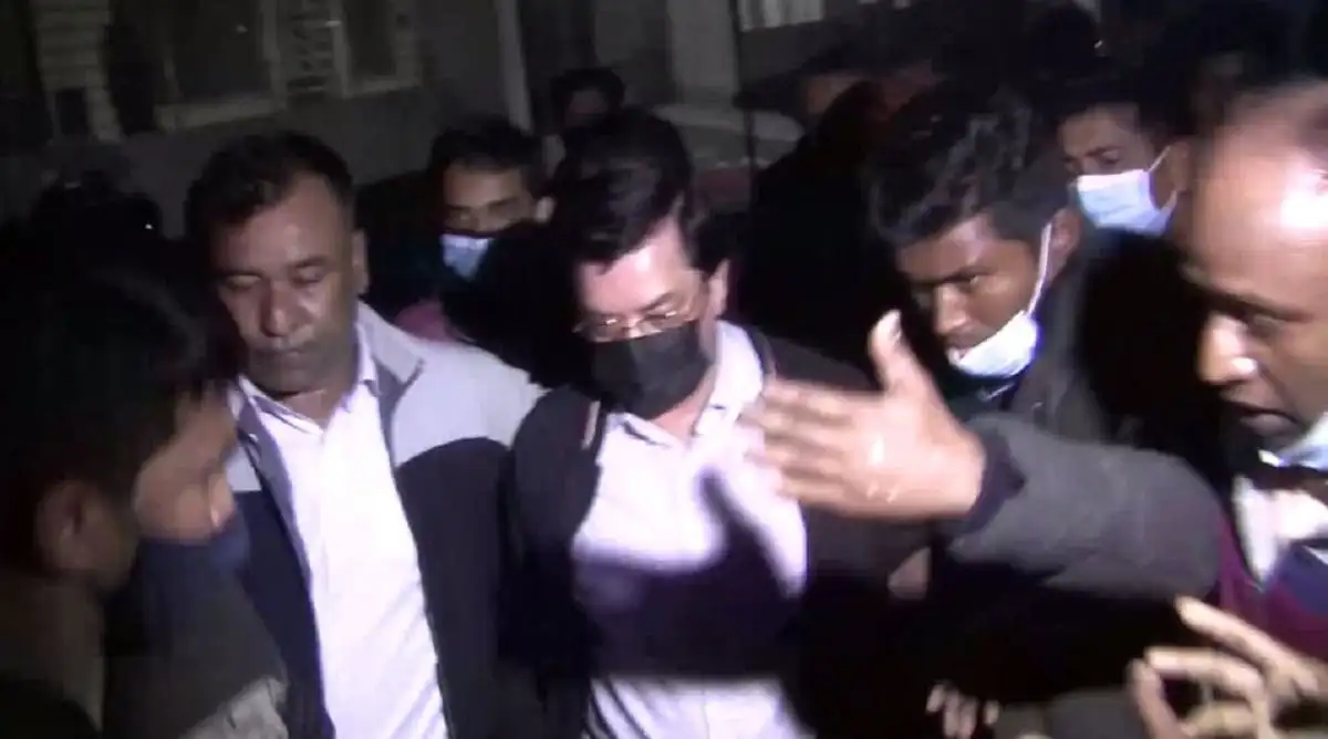 শাবিপ্রবি উপাচার্যকে উদ্ধার করতে শিক্ষার্থীদের সঙ্গে পুলিশ সংঘর্ষ. Channel i News - চ্যানেল আই নিউজ