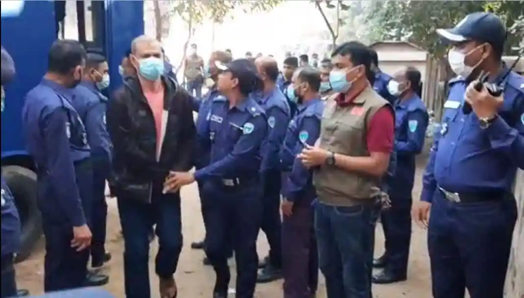 সিনহা হত্যা মামলার শুনানিতে আইনজীবী ও পুলিশ সদস্যরা উপস্থিত. Channel i News - চ্যানেল আই নিউজ