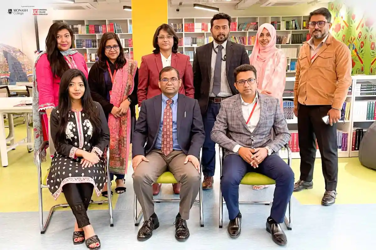 মোনাশ ইউনিভার্সিটি ফাউন্ডেশন ইয়ারের ওরিয়েন্টশন অনুষ্ঠানে শিক্ষার্থী ও শিক্ষকগণ. Channel i News - চ্যানেল আই নিউজ