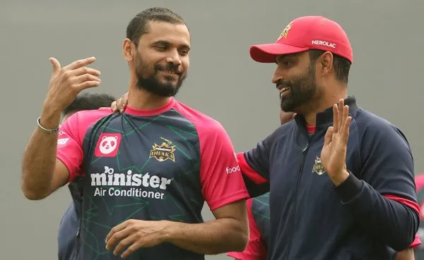 বাংলাদেশ ক্রিকেটার তামিম ইকবাল ও মোসাদ্দেক হাসান একসঙ্গে হাসছে. Channel i News - চ্যানেল আই নিউজ
