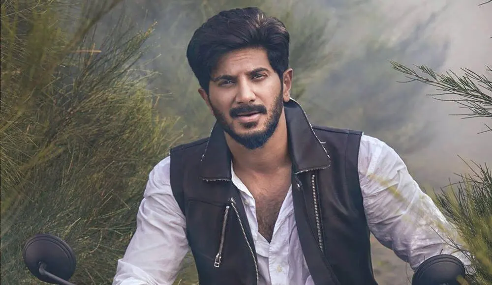 সালমানের ছবি, তিনি একটি প্রকৃতি পরিবেশে দাঁড়িয়ে আছেন. Channel i News - চ্যানেল আই নিউজ