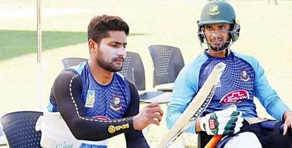 বাংলাদেশ ক্রিকেটার ইমরুল কায়েস ও তার সতীর্থরা মাঠে প্রস্তুত. Channel i News - চ্যানেল আই নিউজ