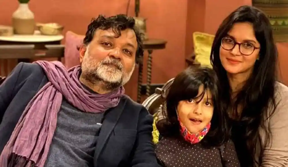 সৃজিত, আইরা ও মিথিলা একসঙ্গে ছবি তুলেছেন. Channel i News - চ্যানেল আই নিউজ