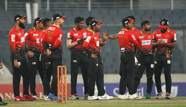কুমিল্লা ক্রিকেট দলের খেলোয়াড়রা মাঠে প্রস্তুত. Channel i News - চ্যানেল আই নিউজ