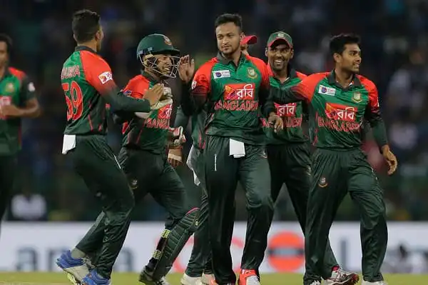 বাংলাদেশ ক্রিকেট দল মাঠে উদযাপন করছে, আফগানিস্তানের বিপক্ষে ম্যাচের দৃশ্য. Channel i News - চ্যানেল আই নিউজ