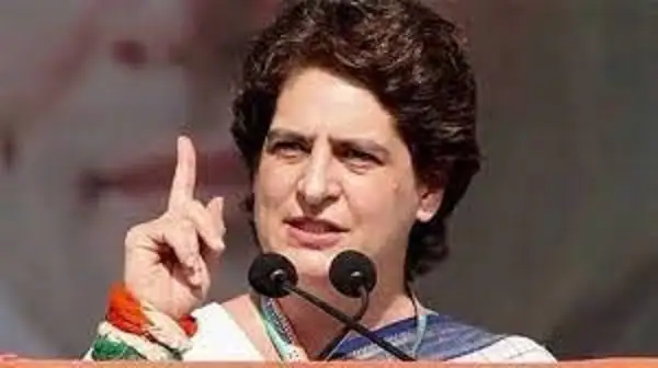 প্রিয়াঙ্কা গান্ধী বক্তৃতা দিচ্ছেন, হিজাব বিতর্ক নিয়ে মন্তব্য করছেন. Channel i News - চ্যানেল আই নিউজ