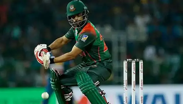 বাংলাদেশের ক্রিকেটার সাকিব আল হাসান ব্যাটিং করছেন. Channel i News - চ্যানেল আই নিউজ