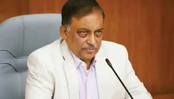 স্বরাষ্ট্রমন্ত্রী টিপু হত্যা নিয়ে মন্তব্য করছেন. Channel i News - চ্যানেল আই নিউজ