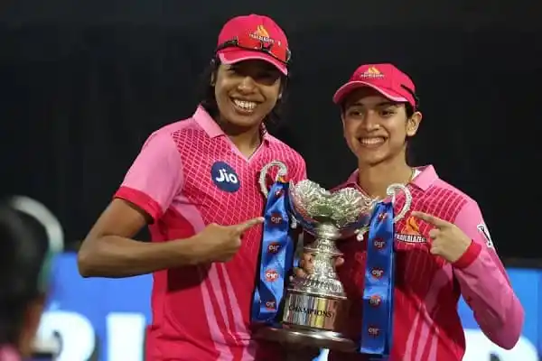 বাংলাদেশ নারী ক্রিকেট দল বিশ্বকাপ ট্রফি জিতেছে, উল্লাসে ভাসছে. Channel i News - চ্যানেল আই নিউজ