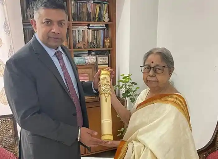 ড. সনজীদা খাতুন পদ্মশ্রী পুরস্কার গ্রহণ করছেন. Channel i News - চ্যানেল আই নিউজ