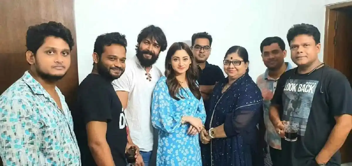 শ্রীমঙ্গলে আদর-পূজার 'নাকফুল' অনুষ্ঠানে অংশগ্রহণকারী ব্যক্তিরা. Channel i News - চ্যানেল আই নিউজ