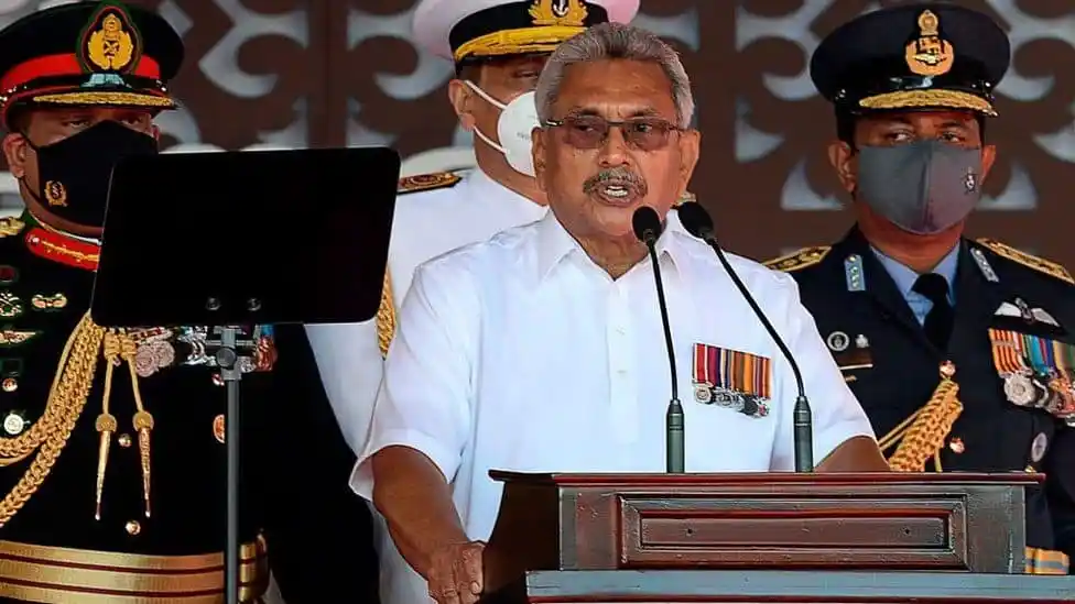 বাংলাদেশের একজন সরকারী কর্মকর্তা ভাষণ দিচ্ছেন, পাশে সেনা কর্মকর্তা।. Channel i News - চ্যানেল আই নিউজ