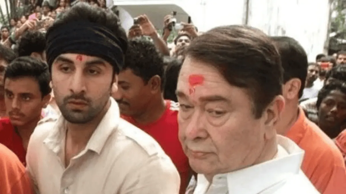 ভারতীয় অভিনেতা অক্ষয় কুমার ও তার পরিবারের সদস্যরা. Channel i News - চ্যানেল আই নিউজ