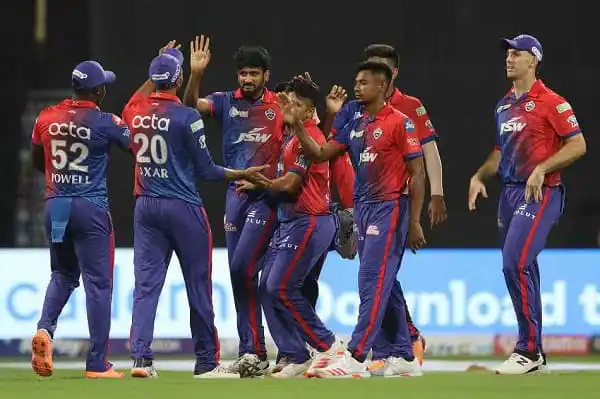 বাংলাদেশ ক্রিকেট দলের খেলোয়াড়রা মাঠে উল্লাস করছে।. Channel i News - চ্যানেল আই নিউজ