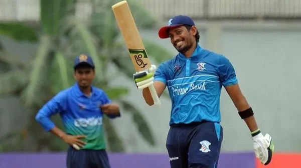 বাংলাদেশ ক্রিকেটার ব্যাট হাতে উল্লাসে উদযাপন করছেন. Channel i News - চ্যানেল আই নিউজ