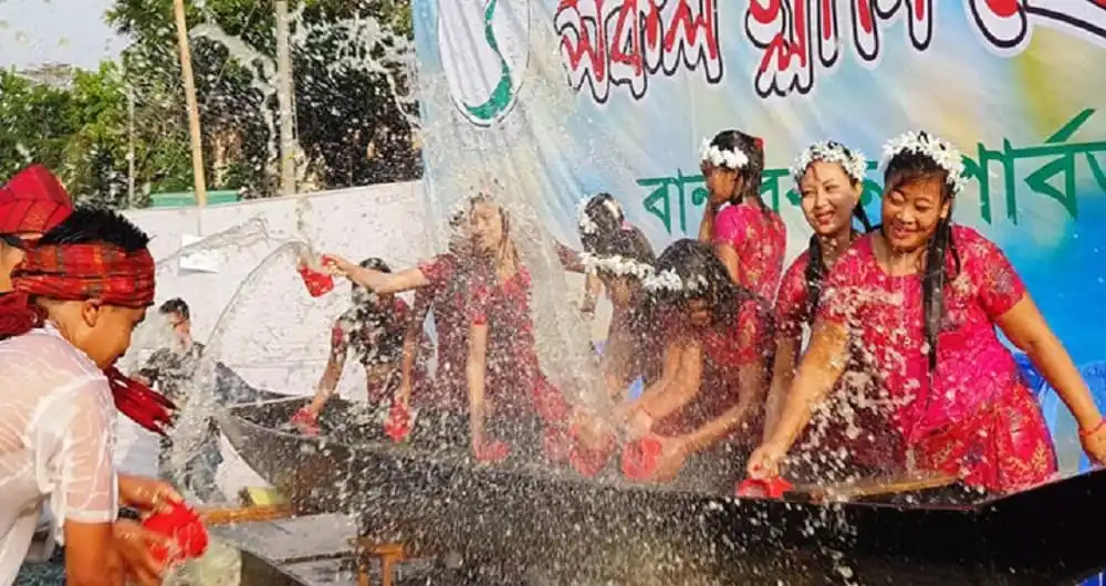 মারমারা পাড়ায় জল উৎসবের সময় শিশুদের আনন্দ. Channel i News - চ্যানেল আই নিউজ