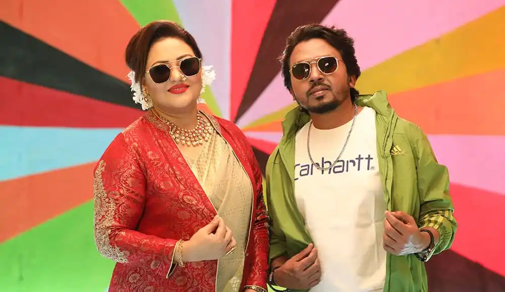 মমতাজ ও বেলাল খান সঙ্গীত পরিবেশনে অংশগ্রহণ করছেন. Channel i News - চ্যানেল আই নিউজ