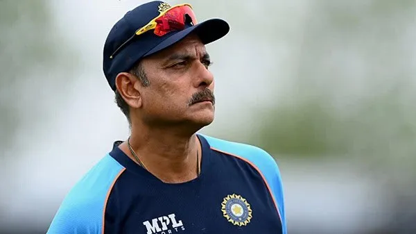 ভারতীয় ক্রিকেট অধিনায়ক মাঠে মনোযোগী, প্রতিদ্বন্দ্বিতাপূর্ণ পরিবেশে. Channel i News - চ্যানেল আই নিউজ
