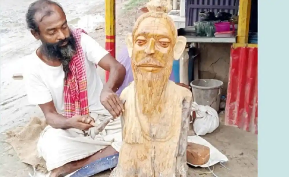 নাপিত আনোয়ারের তৈরি ভাস্কর্য, কাঠের শিল্পকর্ম. Channel i News - চ্যানেল আই নিউজ