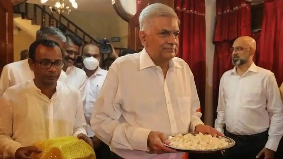 শ্রীলঙ্কার নতুন প্রধানমন্ত্রী দায়িত্ব গ্রহণের সময়. Channel i News - চ্যানেল আই নিউজ