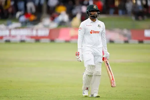 বাংলাদেশি ক্রিকেটার জাভেদ ওমর মাঠে ব্যাট হাতে প্রস্তুত. Channel i News - চ্যানেল আই নিউজ