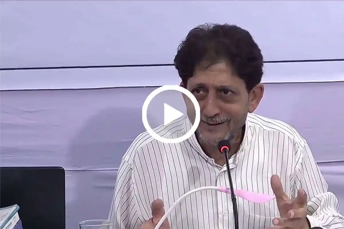 জনপ্রিয় রাজনীতিবিদ জনসম্মুখে বক্তৃতা দিচ্ছেন. Channel i News - চ্যানেল আই নিউজ