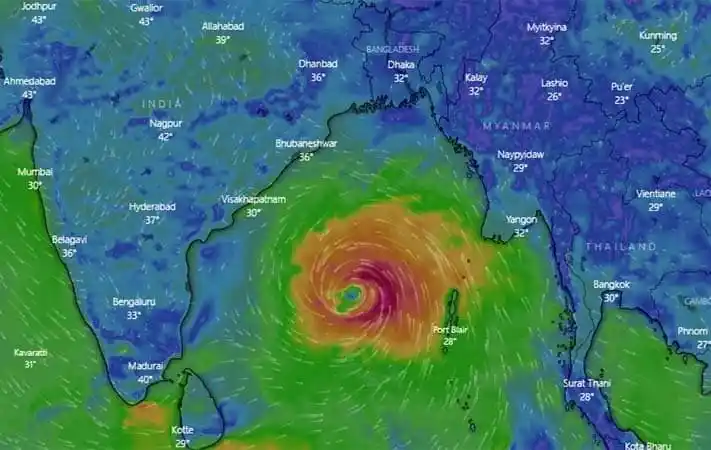 বাংলাদেশের উপকূলে অশনি ঘূর্ণিঝড়ের শক্তিশালী চিত্র. Channel i News - চ্যানেল আই নিউজ