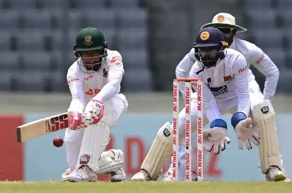 বাংলাদেশের ক্রিকেটাররা মাঠে ড্রেসিংরুমের জন্য প্রস্তুত. Channel i News - চ্যানেল আই নিউজ
