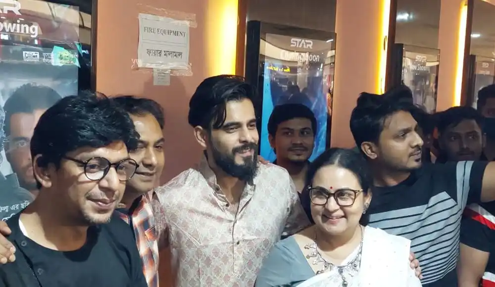 চ্যানেল আই অনলাইন সংবাদ সম্মেলনে উপস্থিত সাংবাদিক ও অতিথিরা. Channel i News - চ্যানেল আই নিউজ