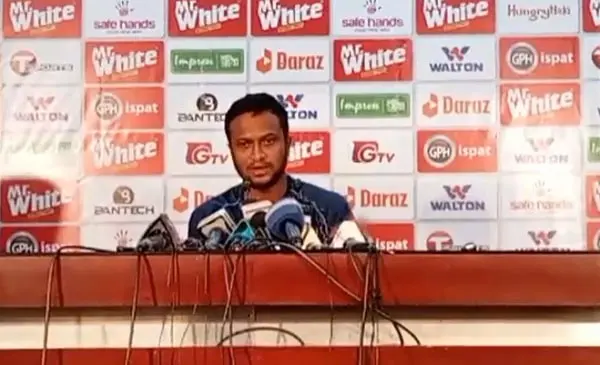 সাকিব আল হাসান দুঃসময়ে মুমিনুলের পাশে থাকার কথা বলছেন।. Channel i News - চ্যানেল আই নিউজ
