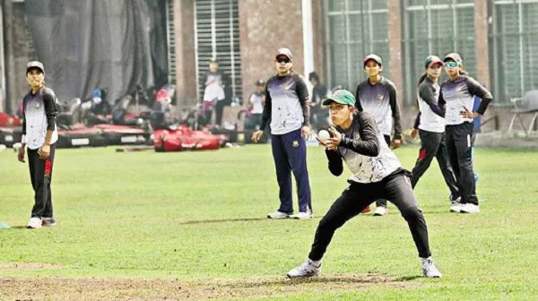 বৃষ্টির কারণে মেয়েদের ডিপিএল ম্যাচটি পরিত্যক্ত হয়েছে. Channel i News - চ্যানেল আই নিউজ